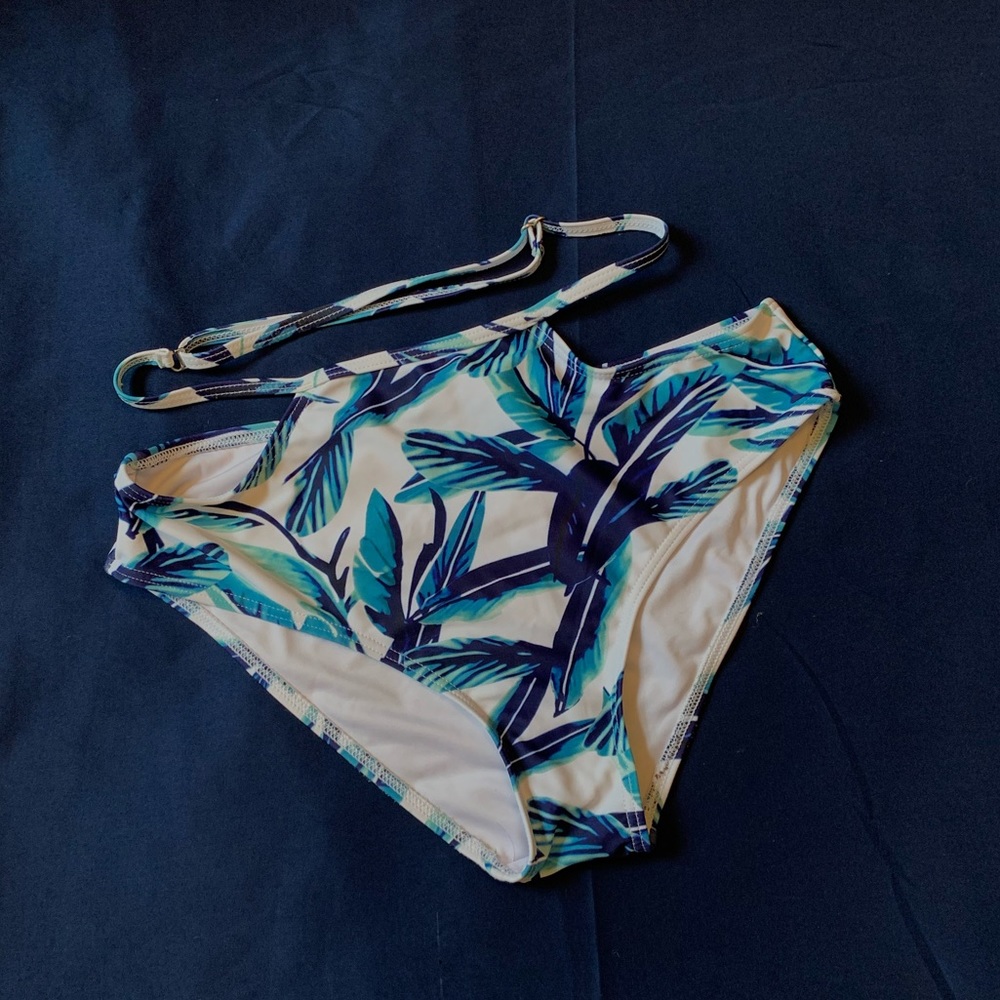High waisted swim bottoms
